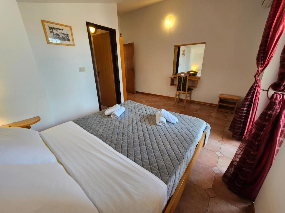 Apartments & Rooms Gaspar Rovinj Bagian luar foto